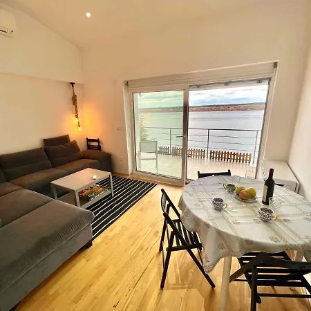 Apartament In 44637