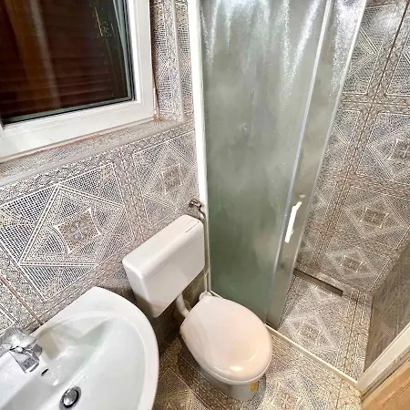 In 44637 Apartman *