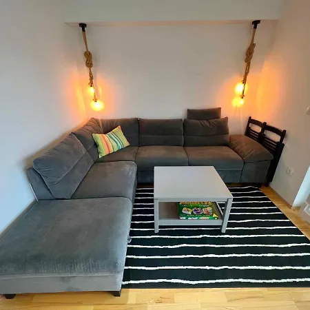 In 44637 Apartment *