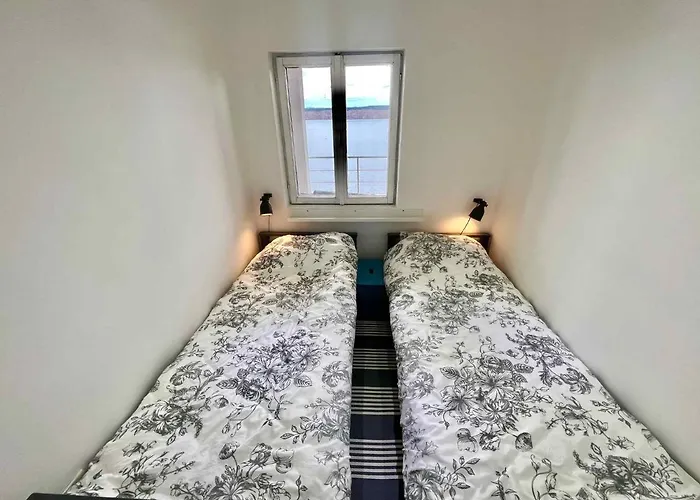 In 44637 * Jadranovo